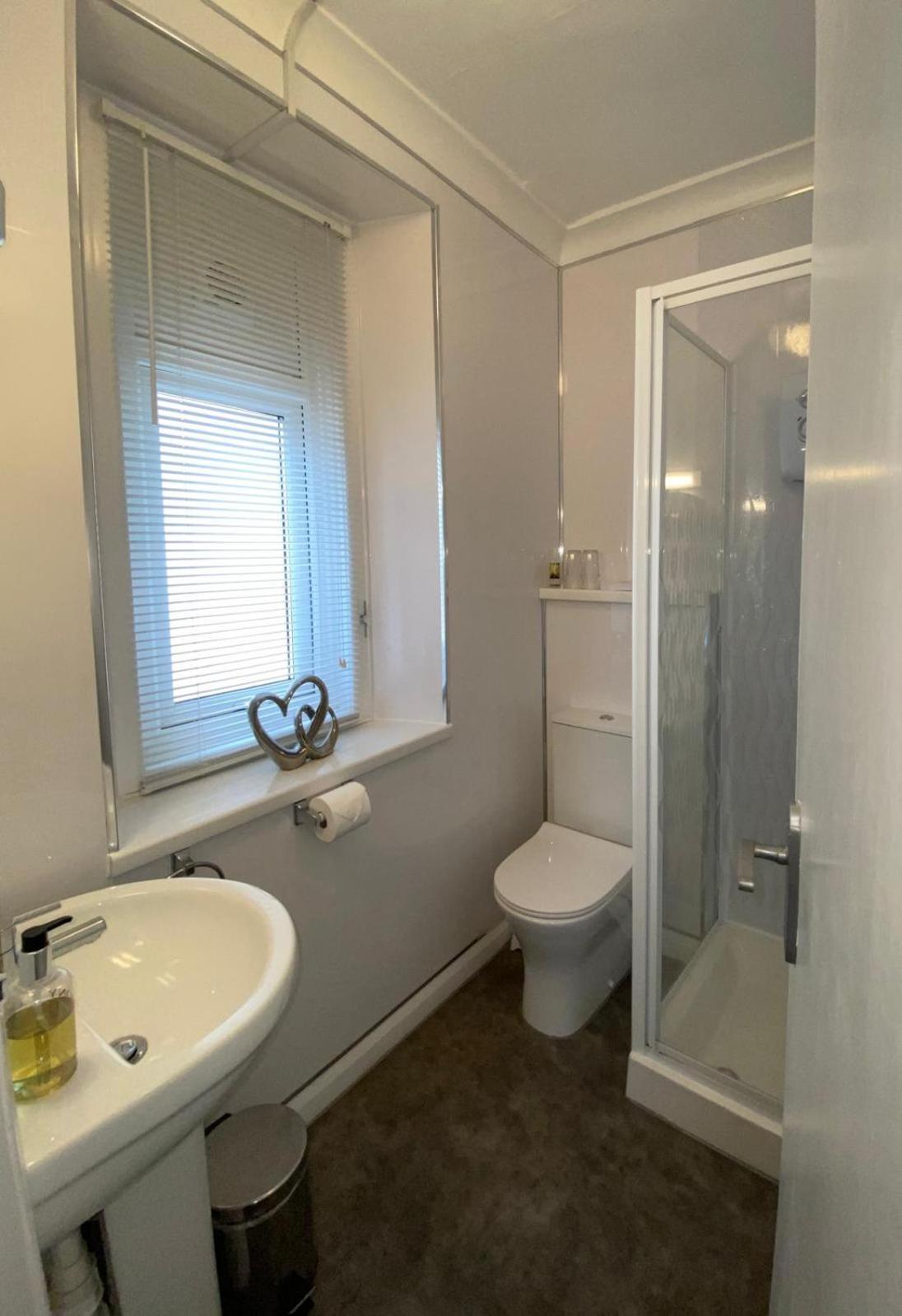 Heathcliff House B&B Exclusively For Adults Free Large Carpark 托基 外观 照片