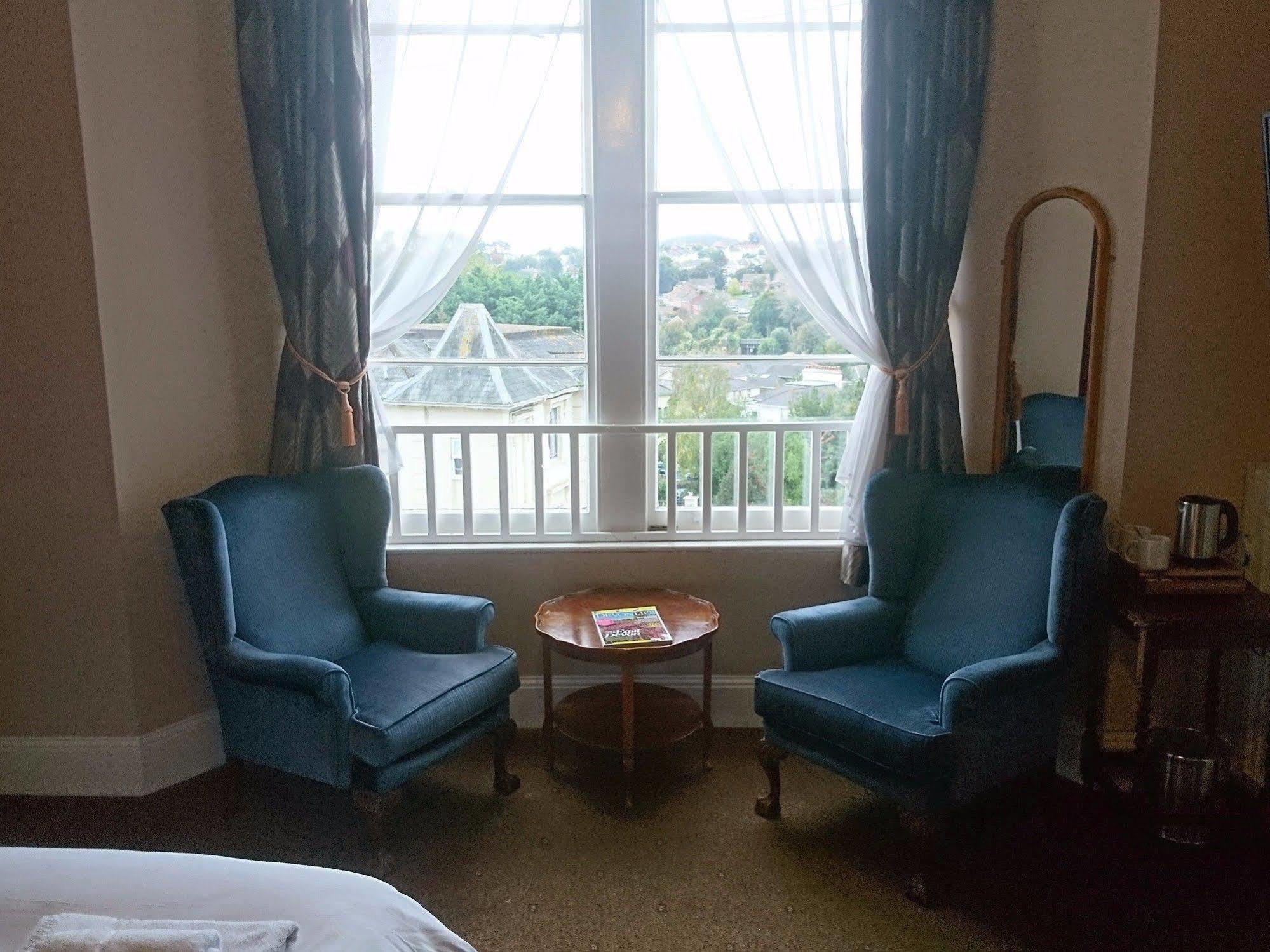 Heathcliff House B&B Exclusively For Adults Free Large Carpark 托基 外观 照片