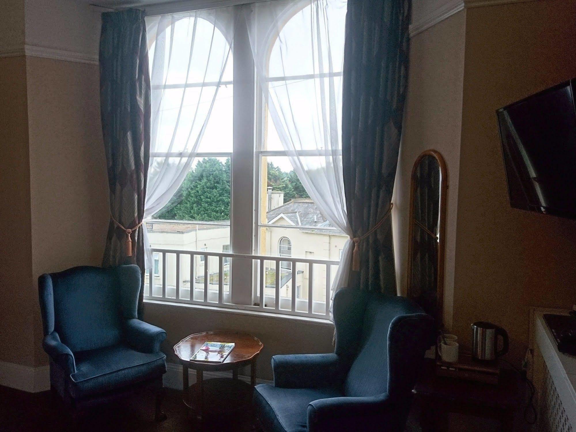 Heathcliff House B&B Exclusively For Adults Free Large Carpark 托基 外观 照片