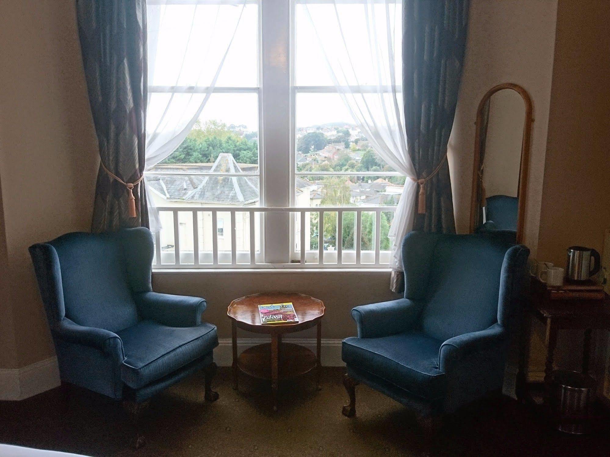 Heathcliff House B&B Exclusively For Adults Free Large Carpark 托基 外观 照片